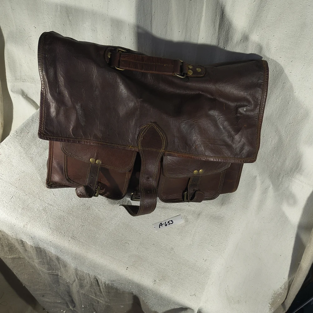 Brown Bag W/ Handle. Fabric Interior 3 Zip Pouches. 16 X 20 X 4 Leather Satchel